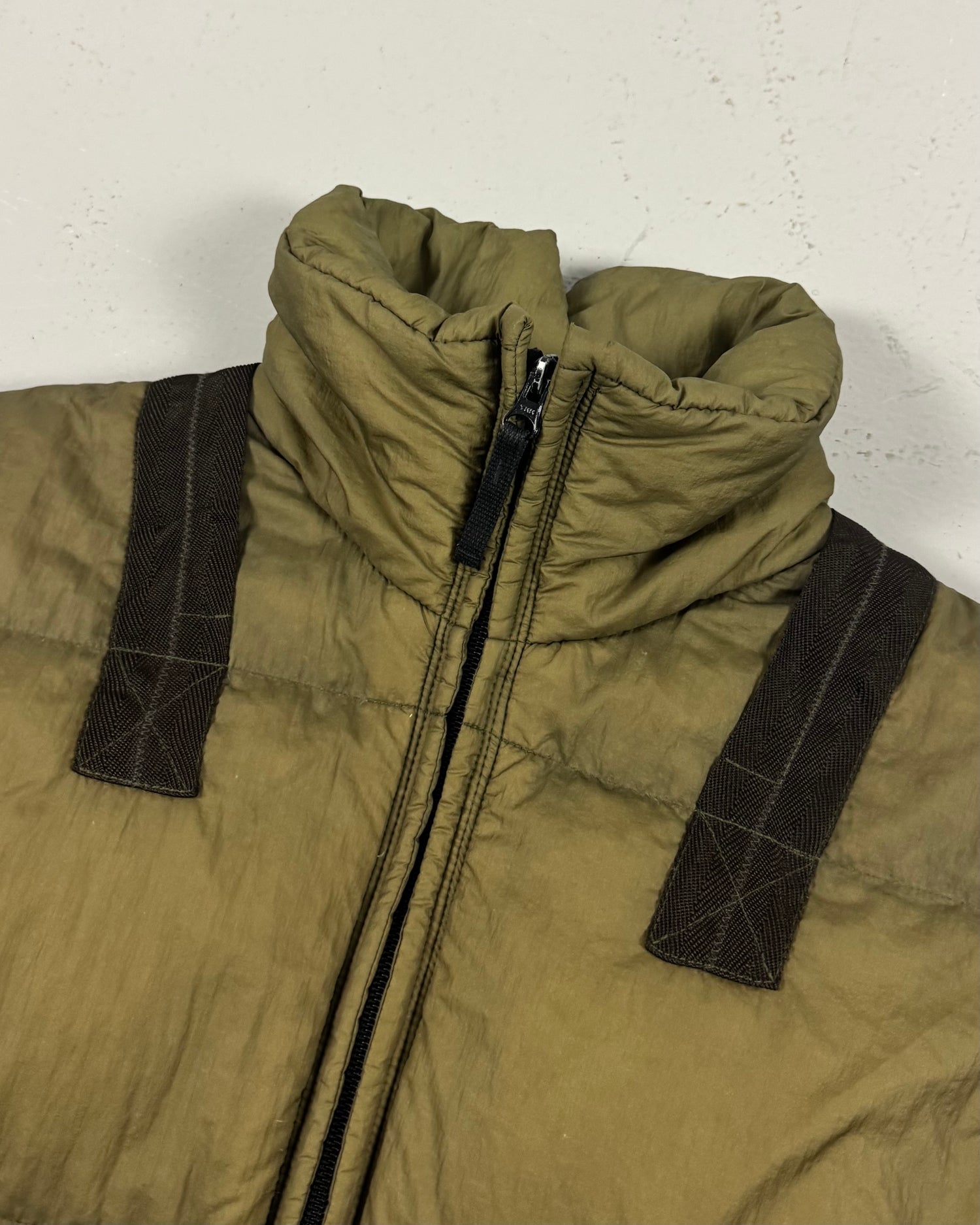Opaque Nylon Tela Goose Down Jacket