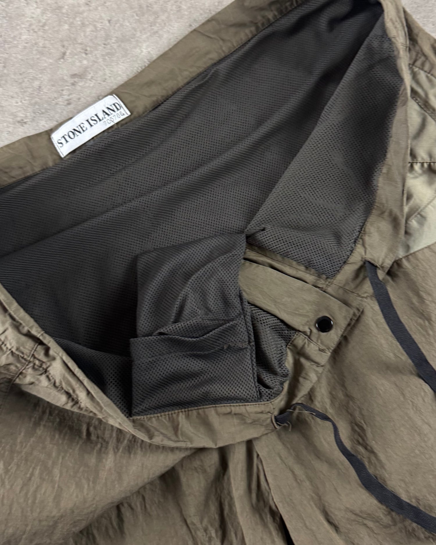 Stone Island 2000’s Embroidered Compass Shorts [36]